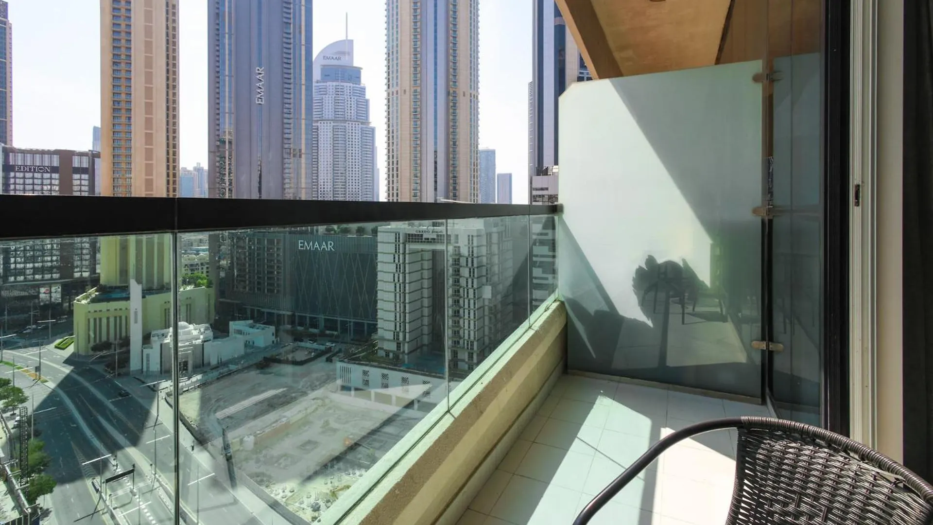 Studio In Downtown Damac Upper Crest Next To Dubai Mall