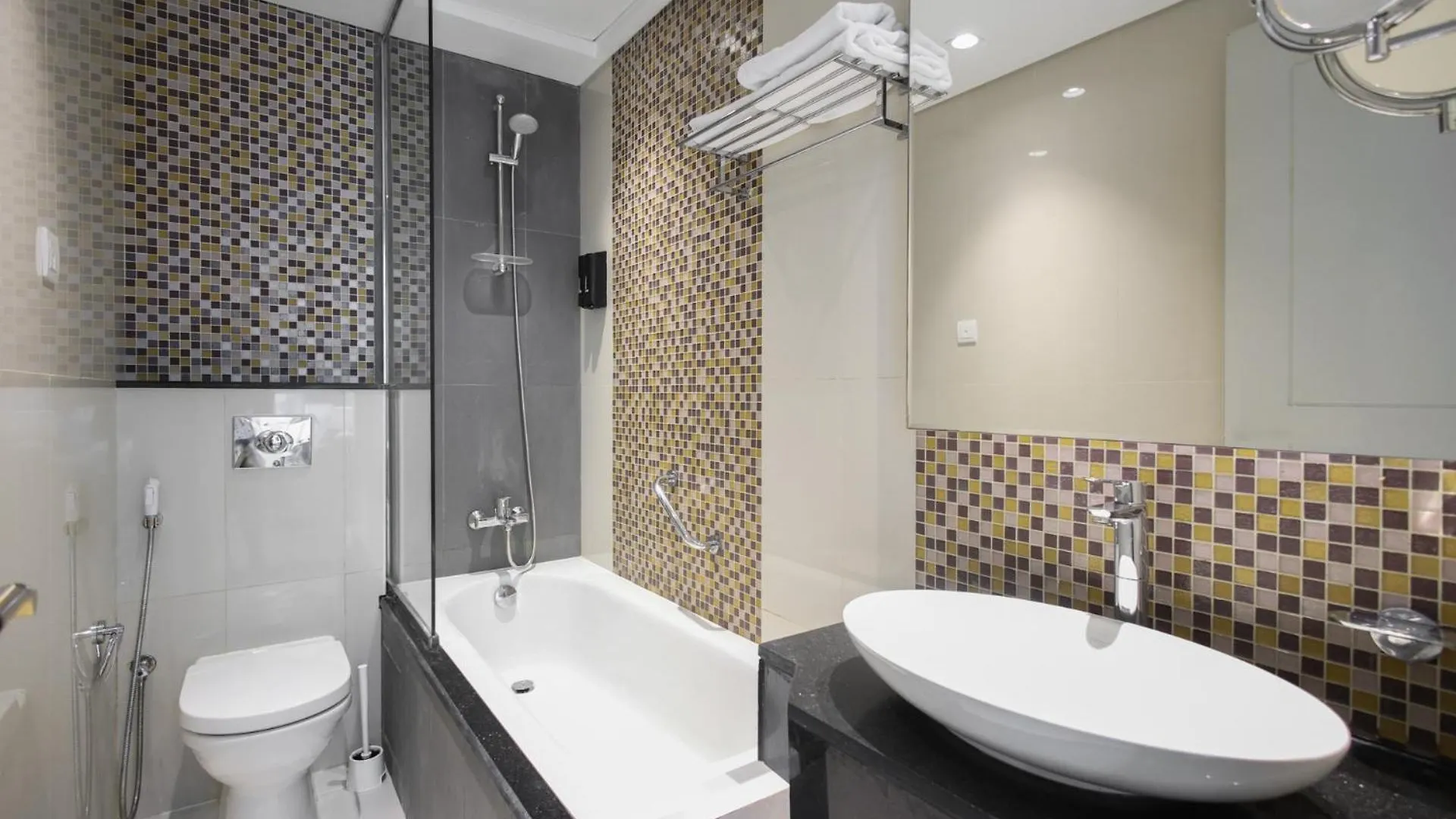 Apartment Studio In Downtown Damac Upper Crest Next To Dubai Mall