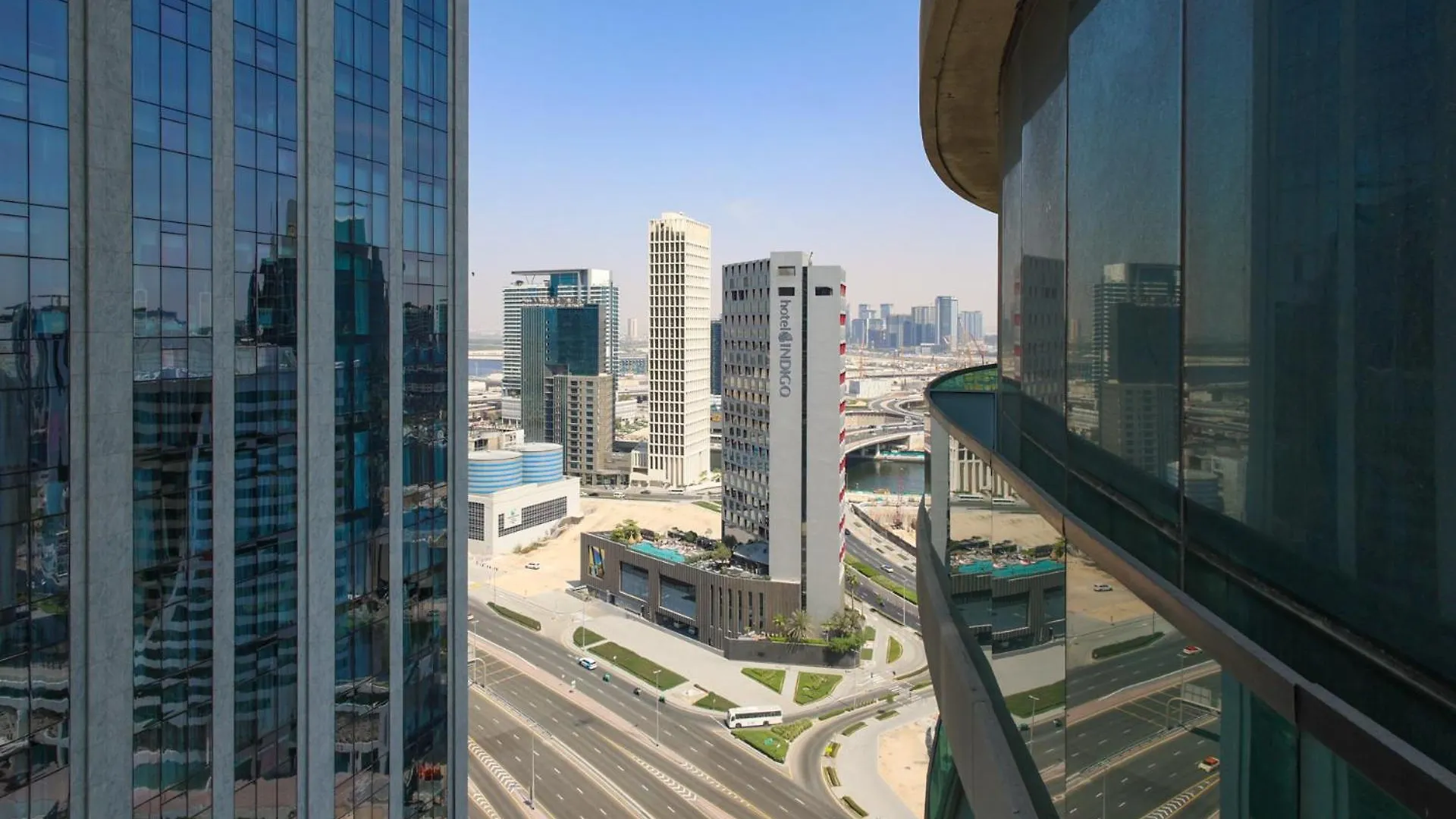 Studio In Downtown Damac Upper Crest Next To Dubai Mall