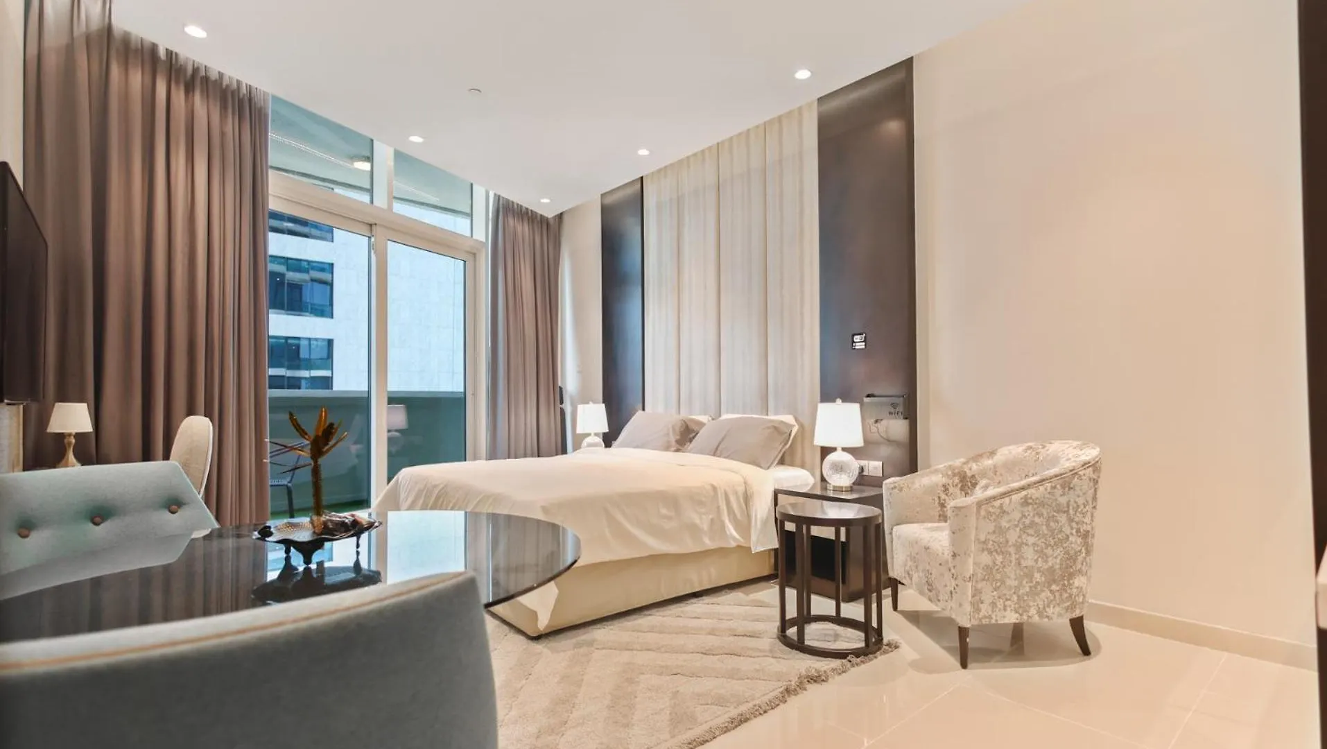 Studio In Downtown Damac Upper Crest Next To Dubai Mall