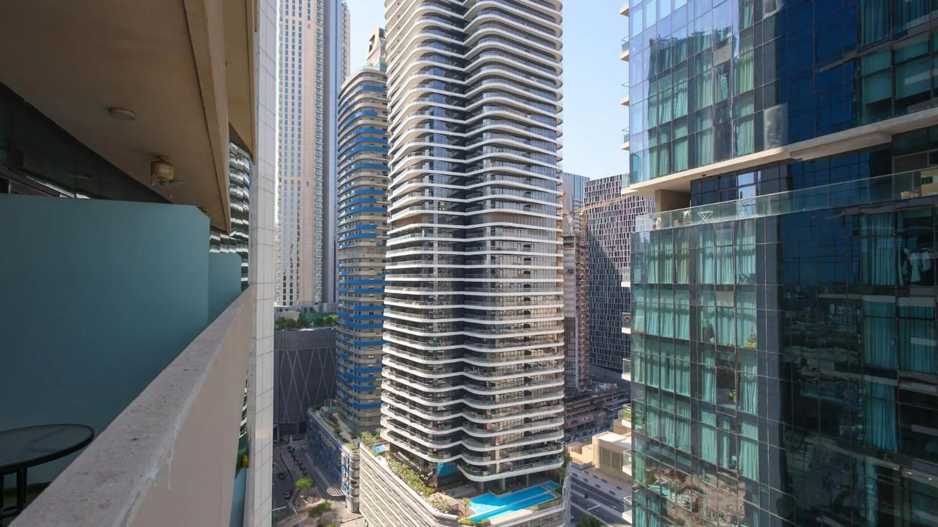 Apartment Studio In Downtown Damac Upper Crest Next To Dubai Mall
